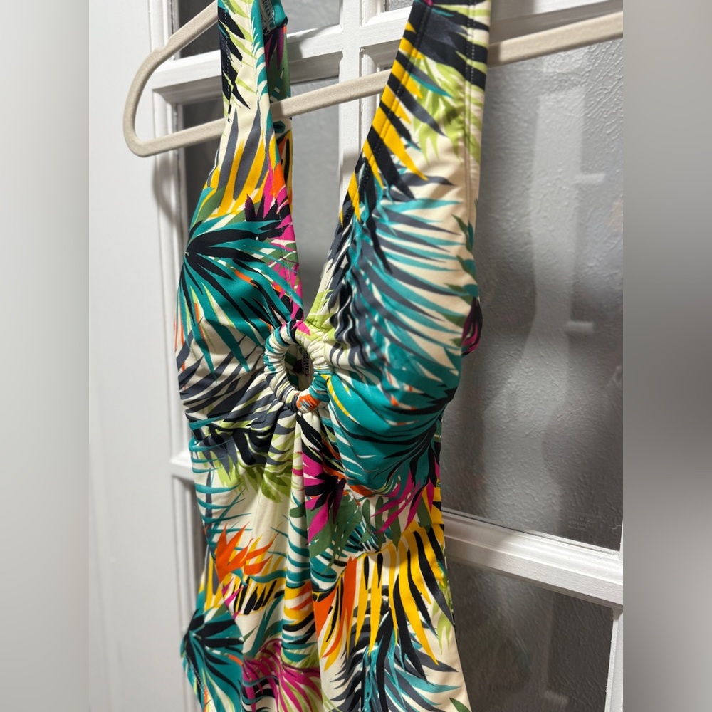 NWOT Shade & Shore Women's Plunge Ring Detail Swimsuit-Multi Tropical Print - Picture 6 of 13